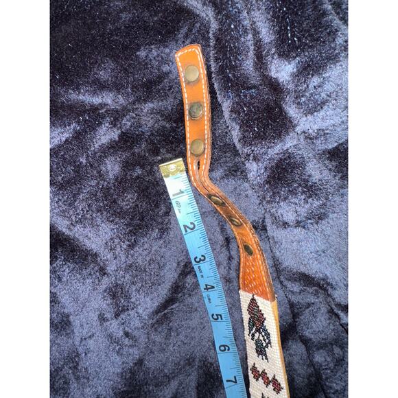 VINTAGE NATIVE GLASS INTRICATELY BEADED BELT ON TOOLED LEATHER - Picture 7 of 9